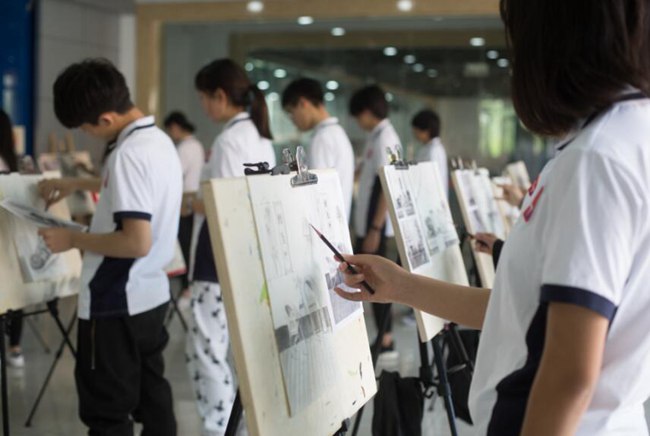 四川服装艺术学校2025年报名条件,招生对象